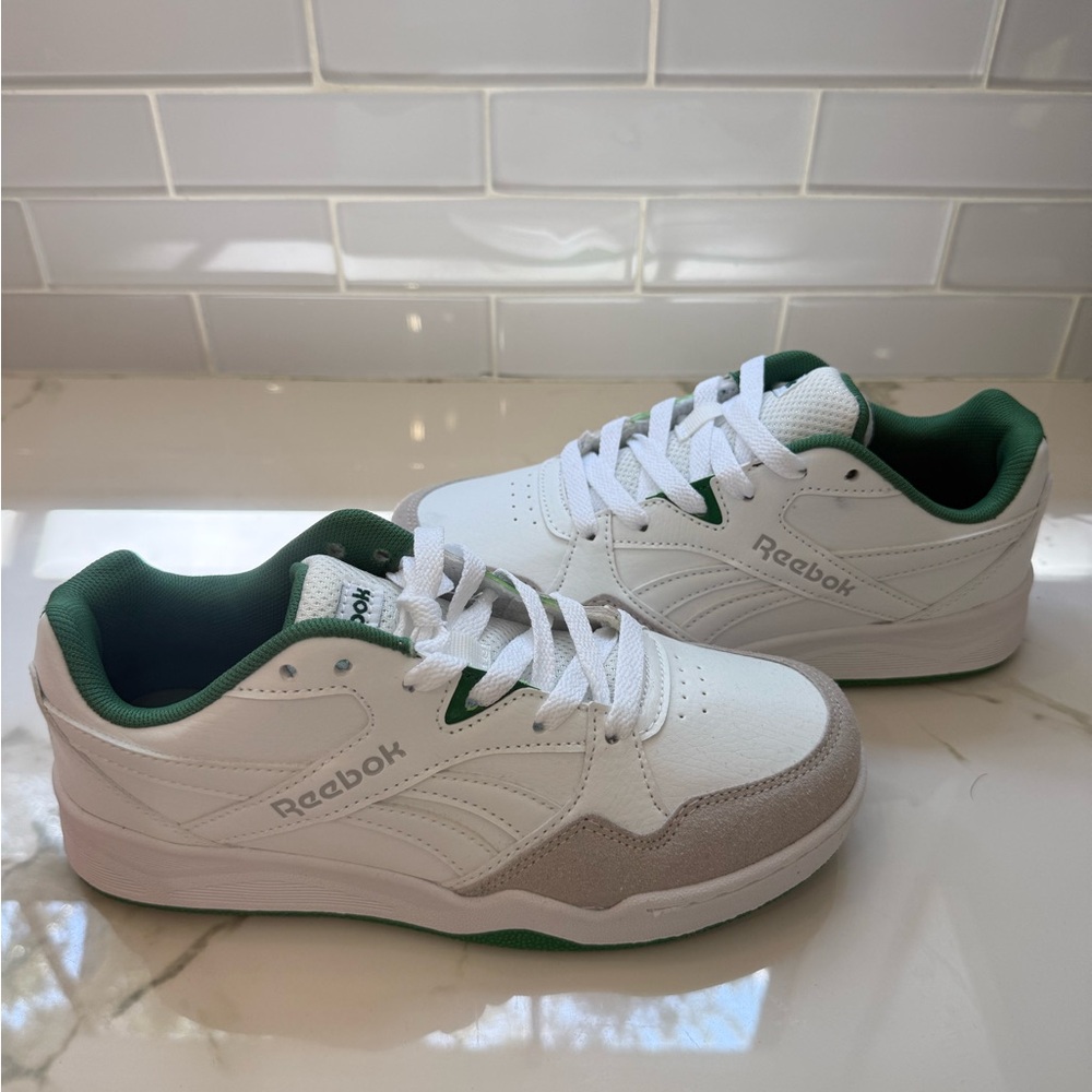 Reebok BB 4000 Sneakers, Youth sz 3
